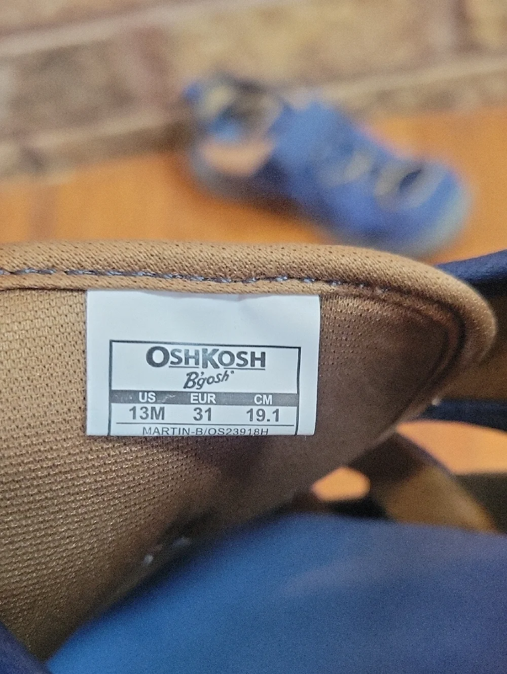 OshKosh B'gosh Kids Closed Toe Sandals Size 13 Like New